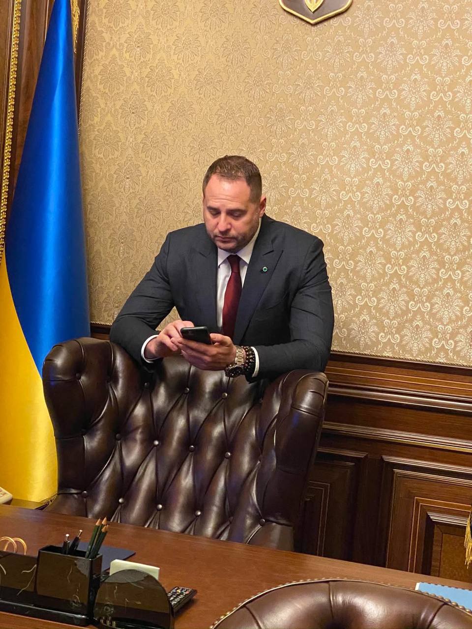 Майбутній Президент України: портрет від колишнього голови ОП